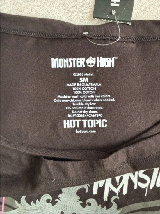 Hot Topic Monster High Top - Picture 3 of 4